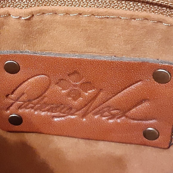 Patricia Nash Gold Metallic Large Leather Wristlet with COA - Picture 3 of 9